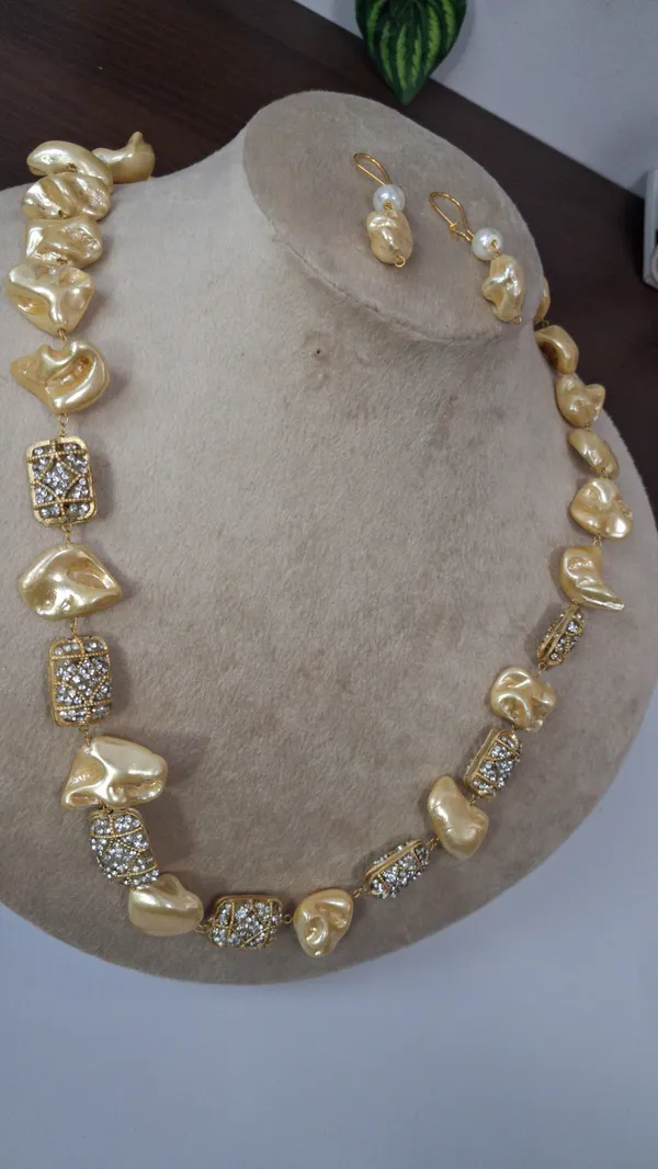 Classic_Zircon_Pearl_Necklace