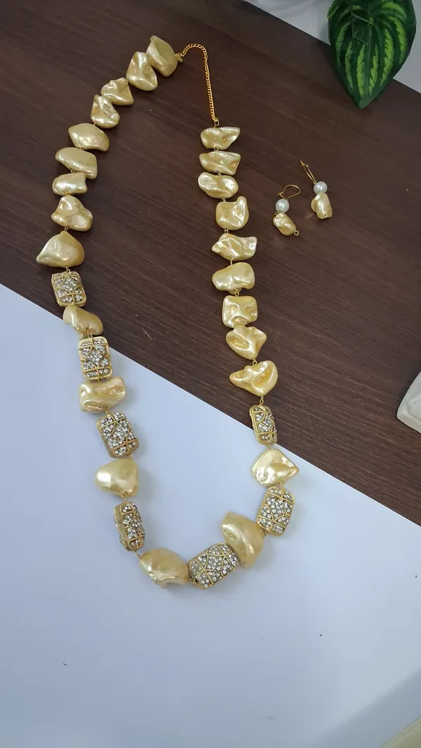Classic_Zircon_Pearl_Necklace