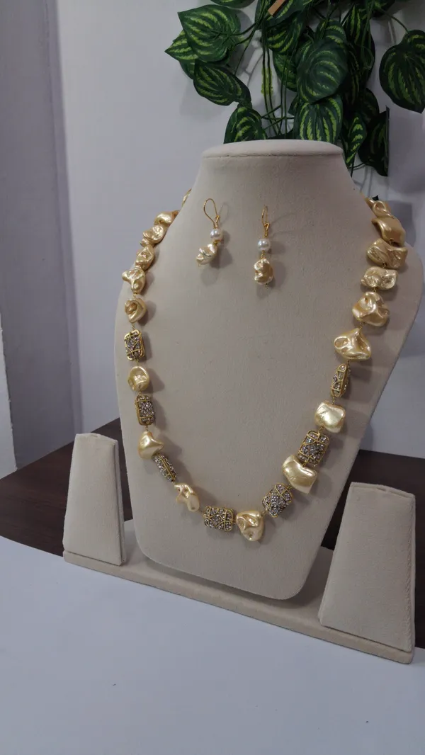 Classic_Zircon_Pearl_Necklace