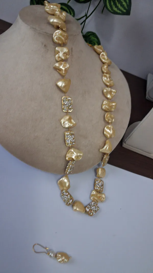 Classic_Zircon_Pearl_Necklace
