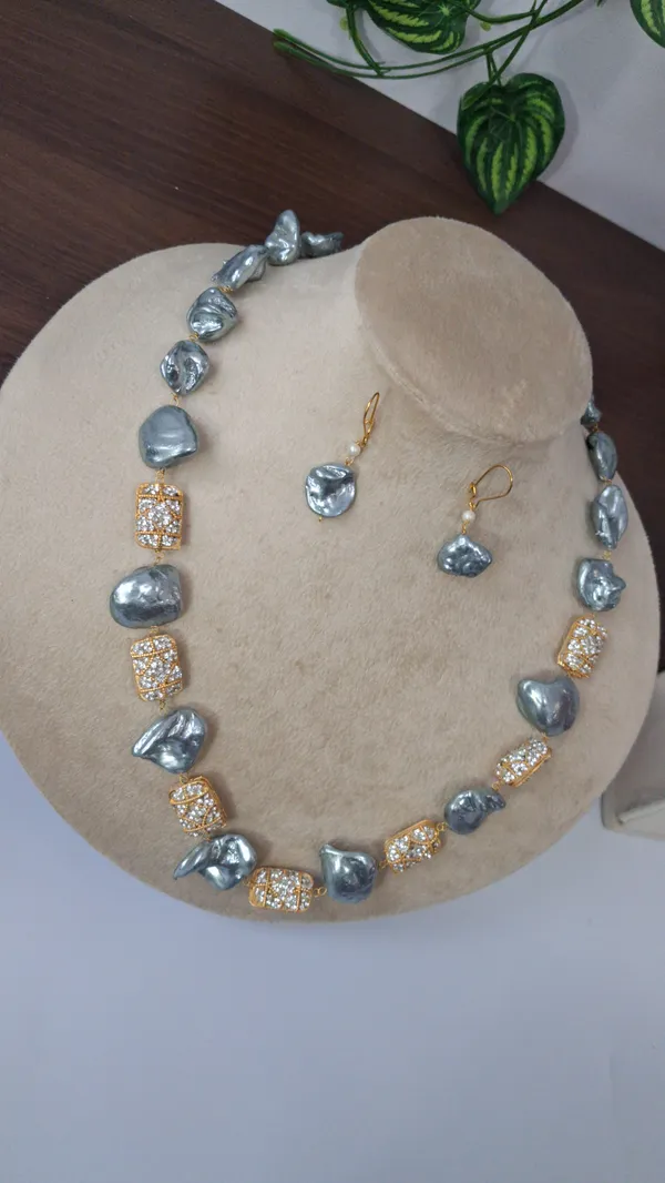 Designer_Zircon_Pearl_Necklace