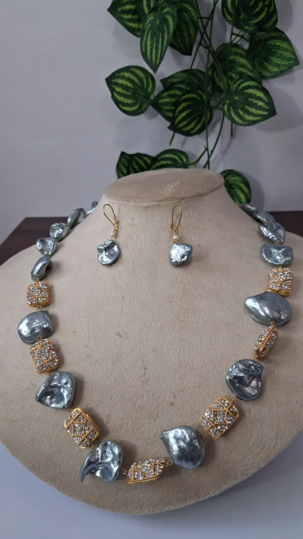 Designer_Zircon_Pearl_Necklace