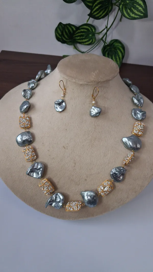 Designer_Zircon_Pearl_Necklace