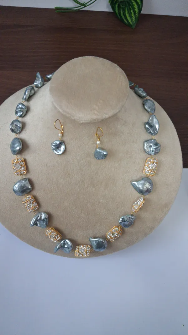 Designer_Zircon_Pearl_Necklace