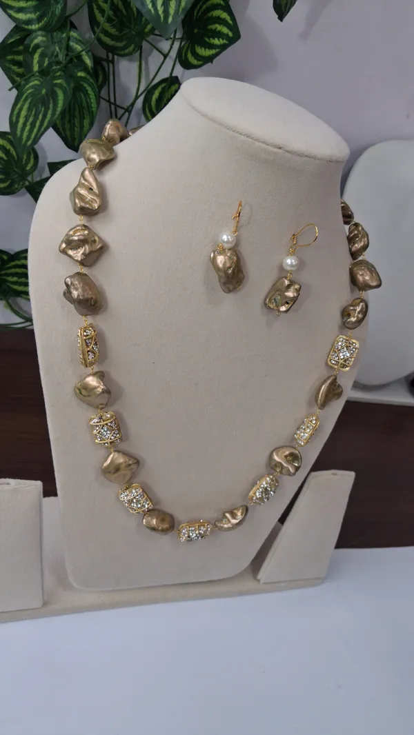 Statement_Zircon_Pearl_Necklace