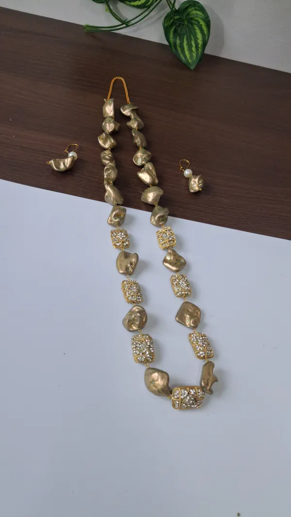Statement_Zircon_Pearl_Necklace