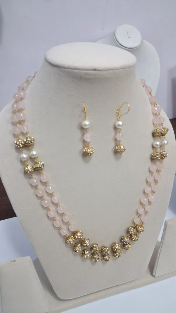 Multicolor_Quartz_Onyx_Brass_Statement_Necklace_For_Women