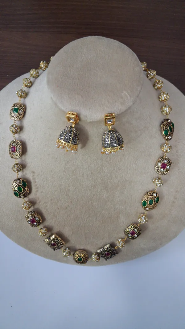 Designer_Enamel_Stone_Necklace