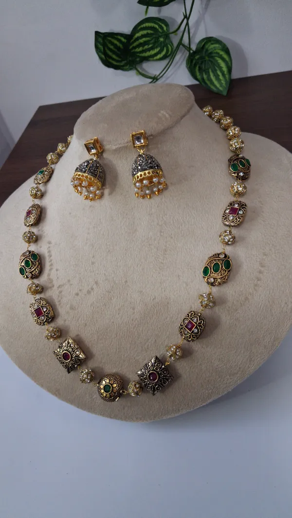 Designer_Enamel_Stone_Necklace