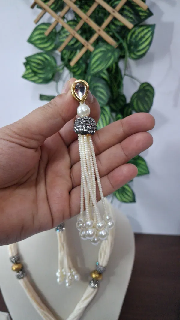 Elegant_Beaded_Statement_Necklace