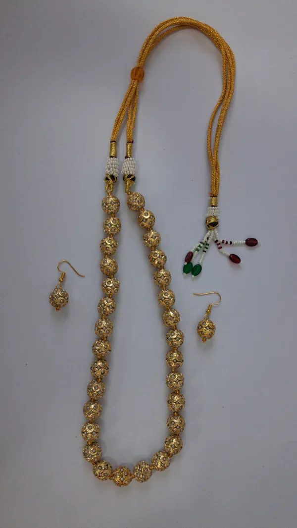 Classic_Beaded_Statement_Necklace
