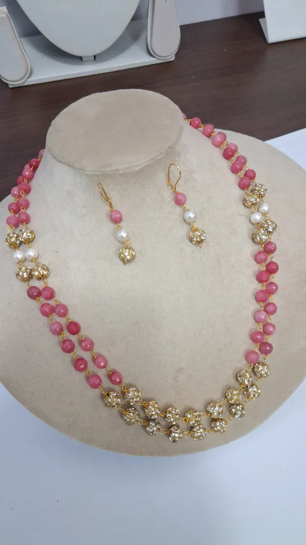 Elegant_Natural_Stone_Statement_Necklace