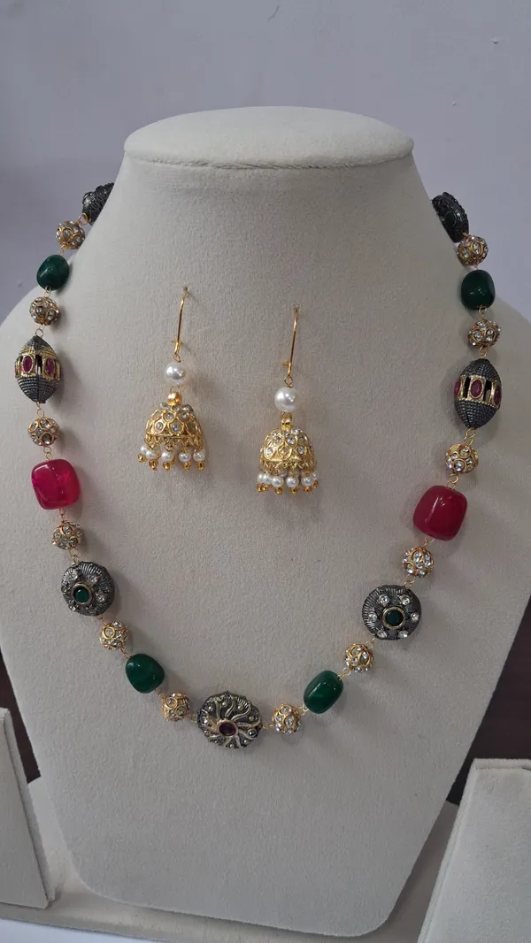 Classic_Natural_Quartz_Stone_Necklace