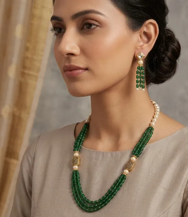 Emerald_Green_Hydro_Quartz_&_Pearls_Multilayered_Adjustable_Necklace_&_Earrings_Set_with_Brass_Beads
