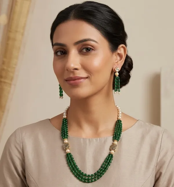 Emerald_Green_Hydro_Quartz_&_Pearls_Multilayered_Adjustable_Necklace_&_Earrings_Set_with_Brass_Beads