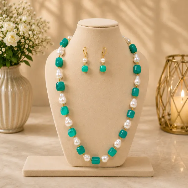Gold_And_White_Natural_Quartz_Mother_Of_Pearl_Brass_Necklace_For_Women