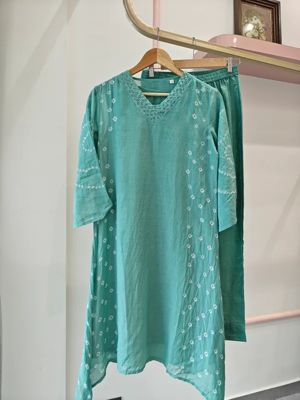 Teal_Mul_Chanderi_Straight_Geometric_Print_Kurta_Set_For_Women