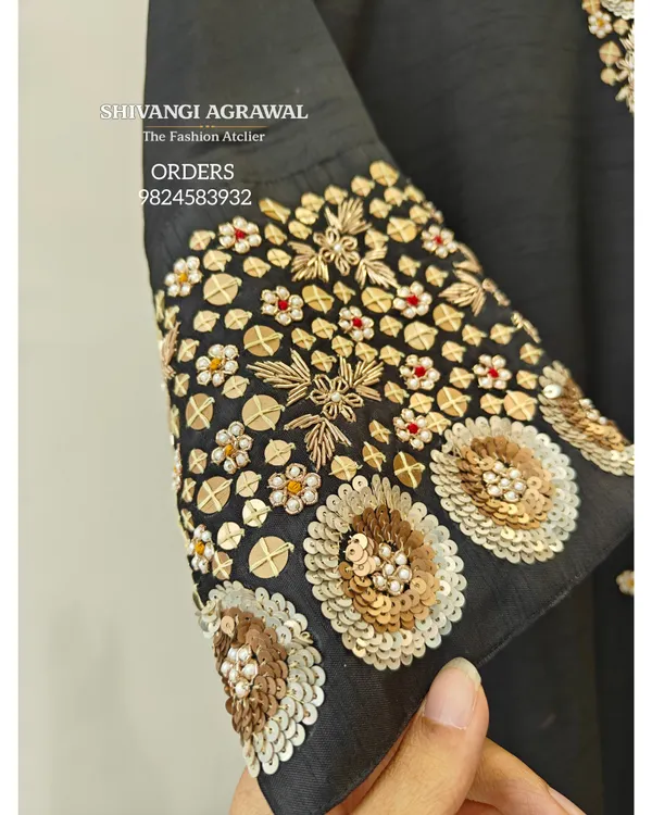Black_Dola_silk_suit