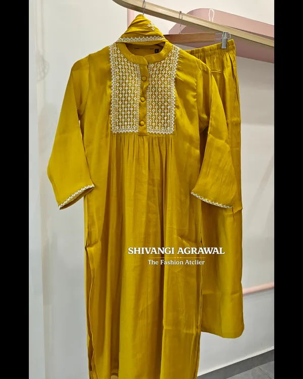 Plus_size_Yellow_Embroidered_Kurta_Set_with_Dupatta