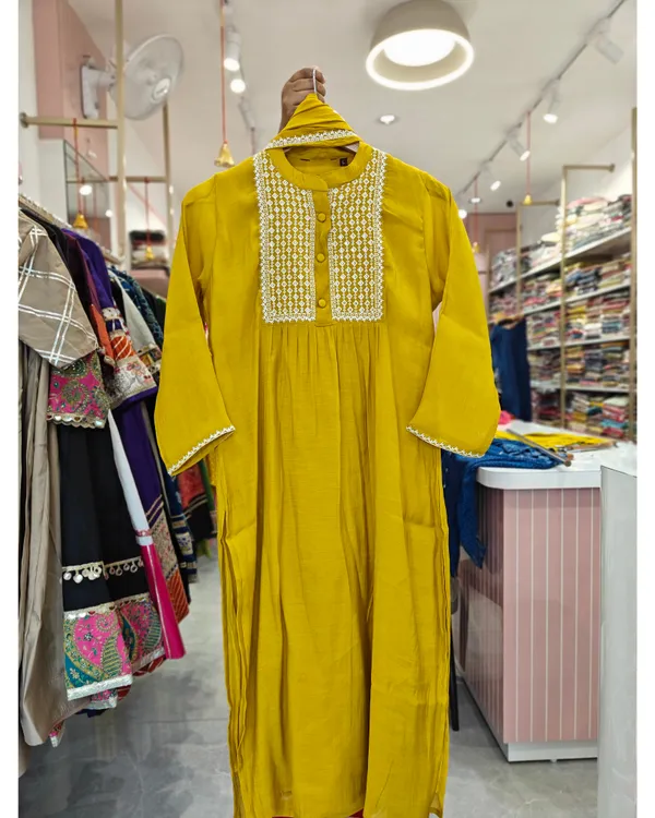 Plus_size_Yellow_Embroidered_Kurta_Set_with_Dupatta