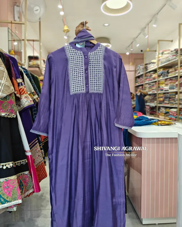 Plus_size_Surat_Mul_Chanderi_Purple_Embroidered_Kurta_Set_with_Dupatta