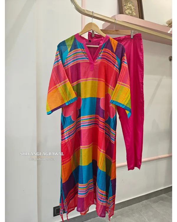 Multicolor_Mal_Cotton_Straight_Printed_Kurta_Set_For_Women