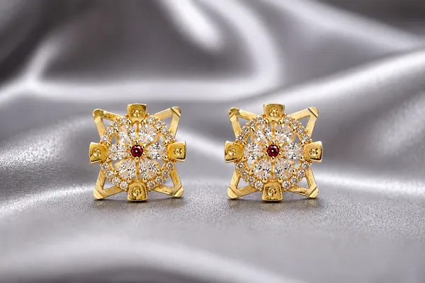 HolAura_22_Karat_Gold_Plated_Stud_Earrings_For_Women