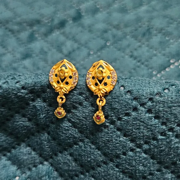 HolAura_22_Karat_Gold_Plated_Drop_Earrings_For_Women
