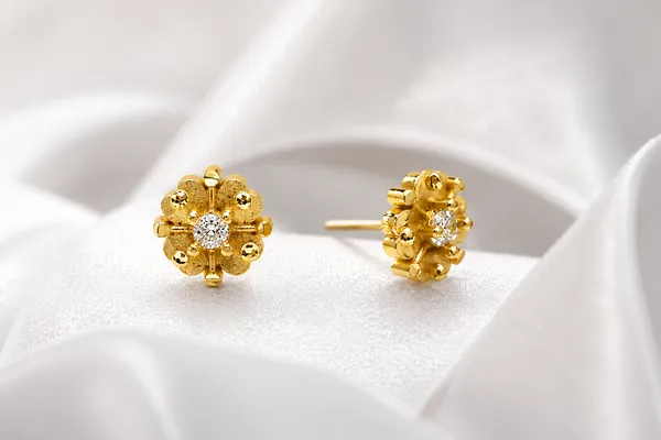 HolAura_22K_Gold_Plated_Stud_Earrings_For_Women