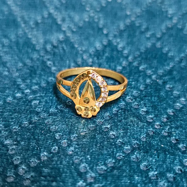 HolAura_22_Karat_Gold_Plated_Ring_For_Women