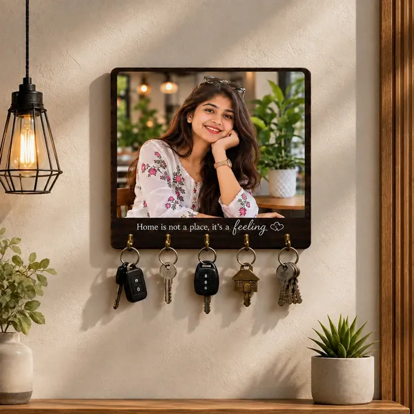 Stylish_Girl_Photo_Key_Hanger