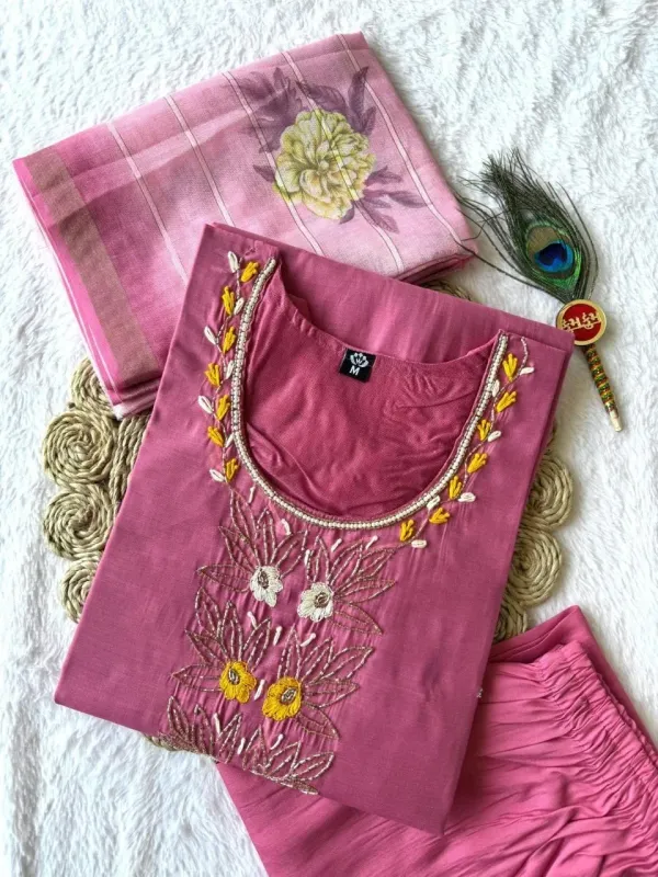 Practical_Pink_Mul_Chanderi_Kurti_Pant_Dupatta_Set_With_Hand_Work
