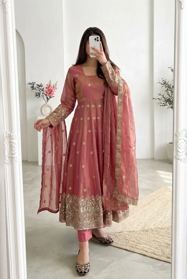 Sirio_Craft_Women_S_Embroidered_Anarkali_Suit_Set_With_Dupatta