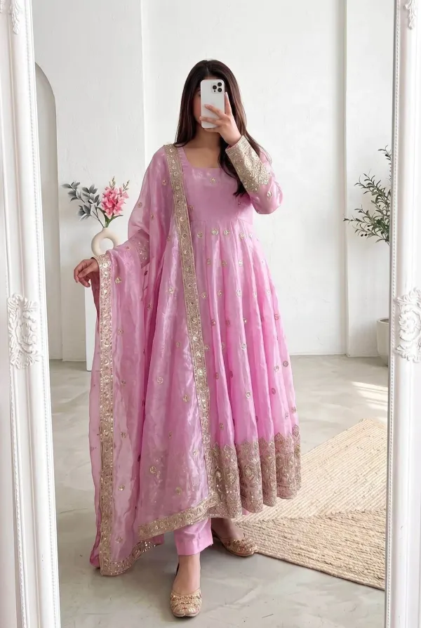 Sirio_Craft_Women_S_Embroidered_Anarkali_Suit_Set_With_Dupatta