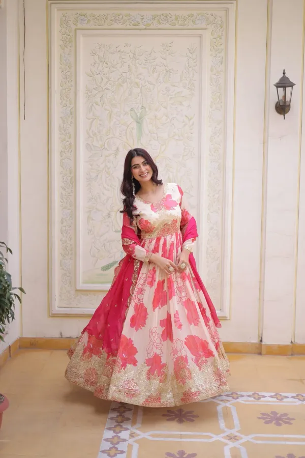 Sirio_Craft_Pink_Floral_Digital_Printed_Anarkali_Gown_With_Dupatta_With_Embroidery_Work