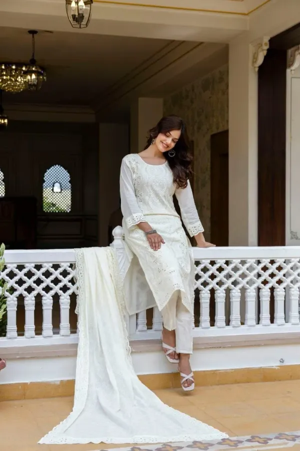 Women_S_Embroidered_Kurta_Pant_With_Dupatta_Set