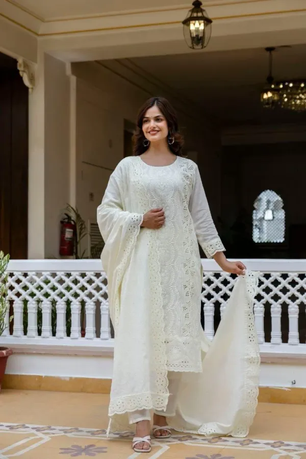Women_S_Embroidered_Kurta_Pant_With_Dupatta_Set