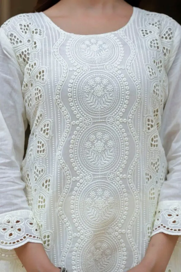 Women_S_Embroidered_Kurta_Pant_With_Dupatta_Set