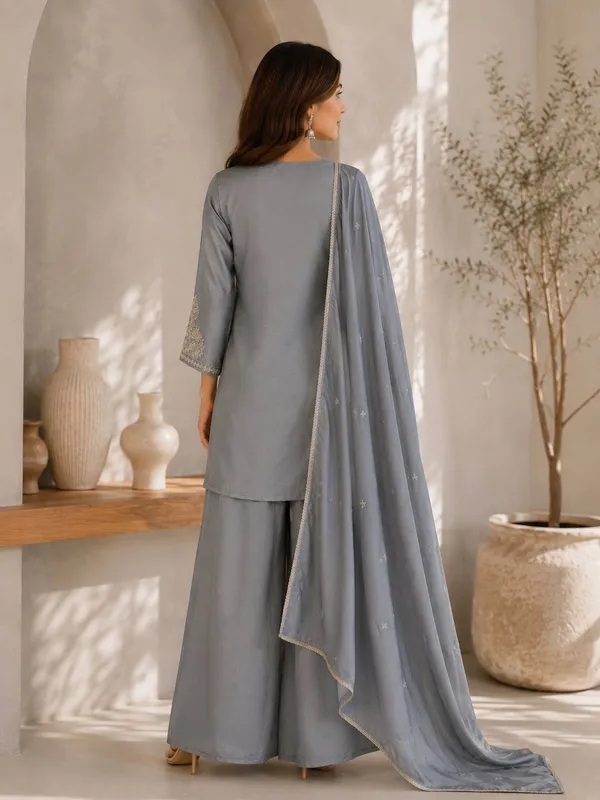 Desinger_Wear_Festival_Collection_Vichitra_Silk_With_Embroidery_Kurti_Plazo_With_Duppata