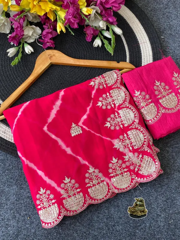 Pink_Embroidered_Traditional_Saree_For_Women