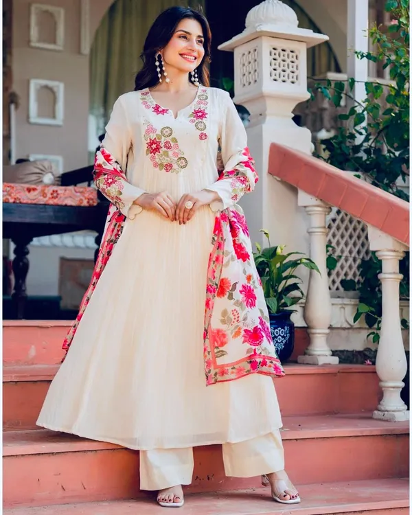 White_Embroidered_Anarkali_Suit_Set_For_Women