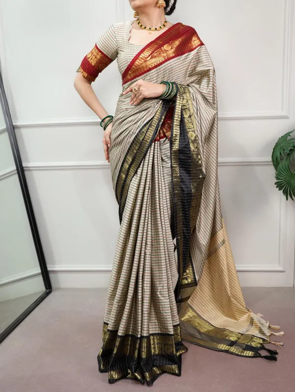 Cream_Striped_Traditional_Saree_For_Women