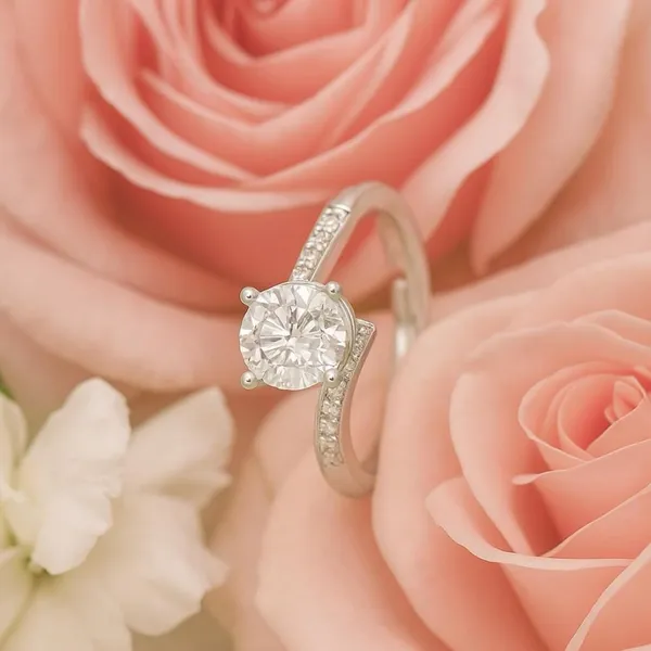 Silver_Round_Crystal_Solitaire_Ring_For_Women