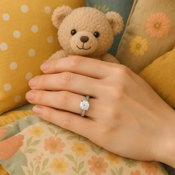 Silver_Round_Crystal_Solitaire_Ring_For_Women