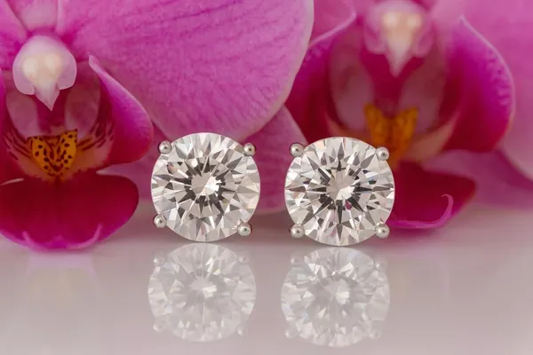 Silver_Cz_Round_Martini_Stud_Earrings_For_Women