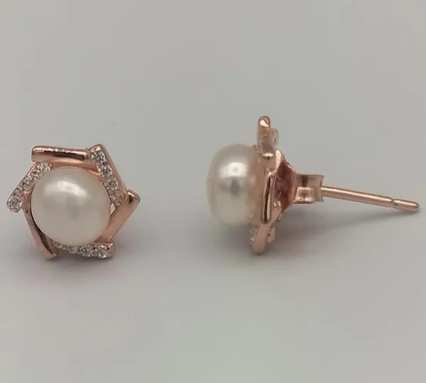 Rose_Gold_Floral_Pearl_Crystal_Stud_Earrings_For_Women