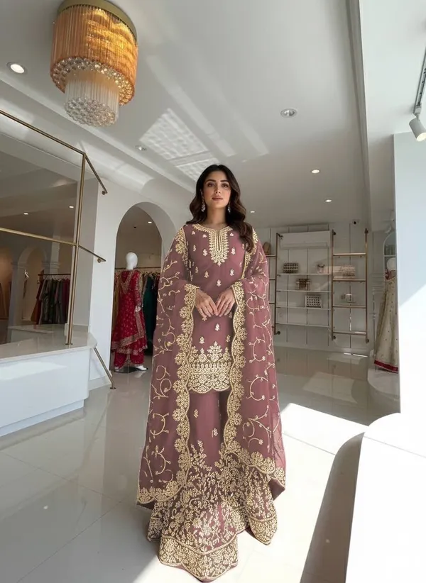 Mauve_Silk_Embroidered_Ethnic_Suit_Set_For_Women