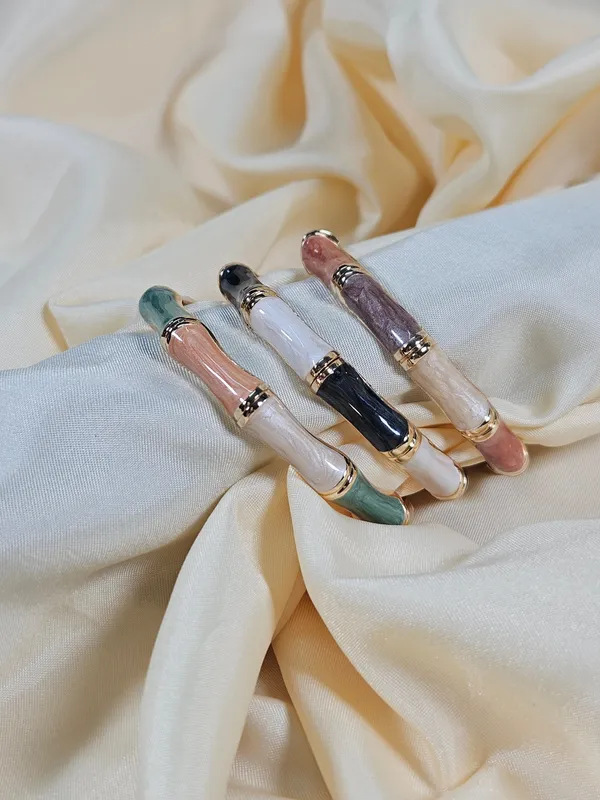 Maryam_Luxury_Enamel_Bracelet_Openable_Size_2_2_2_8_Waterproof_Sweat_Proof_Hypoallergenic_Anti_Tarnish