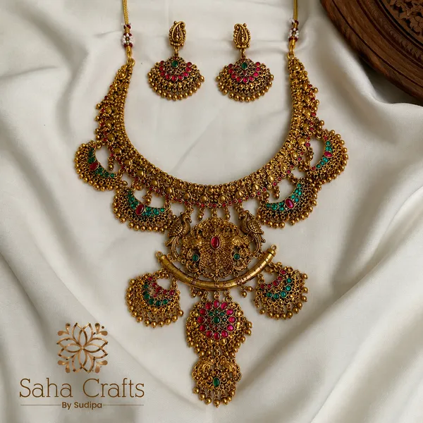 Morni_Gold_Neckless_Set