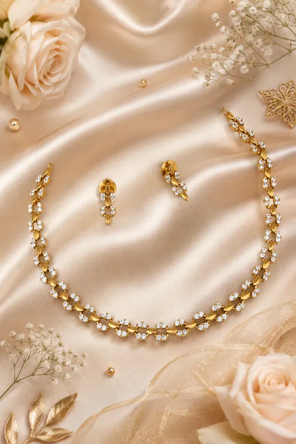 Piu_Diamond_Necklace_Set